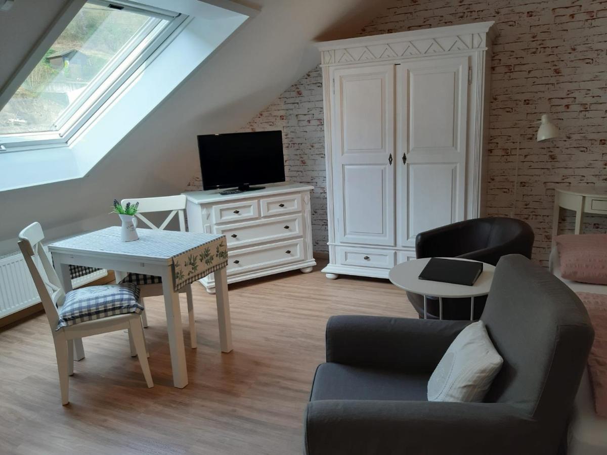 Landhaus Julia โคเบิร์น-กอนดอร์ฟ ภายนอก รูปภาพ